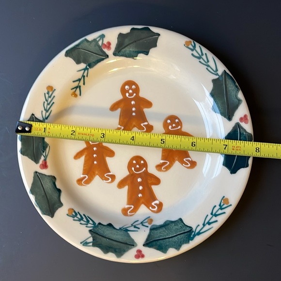 🎄Hartstone Pottery Small Christmas Plate with Holly and Gingerbread - Picture 3 of 3